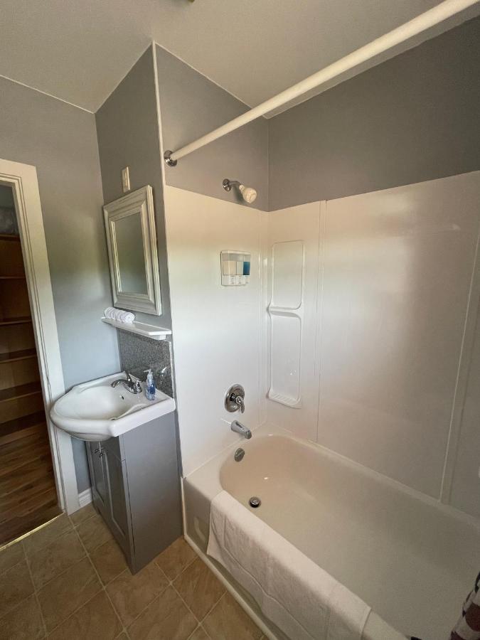 Auberge Restwell Motel Berry Mills エクステリア 写真